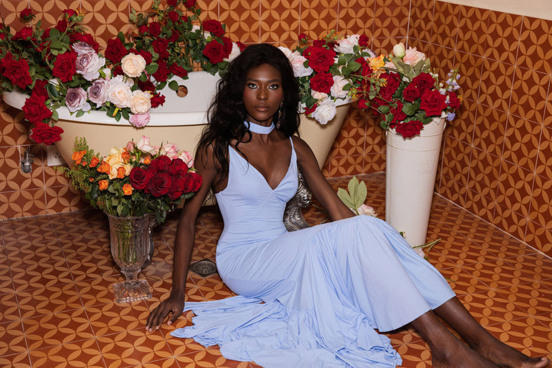 Beautifully Finished Dress in a Timeless Design