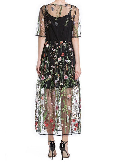 Classic Vintage Dress with a Flattering Fit