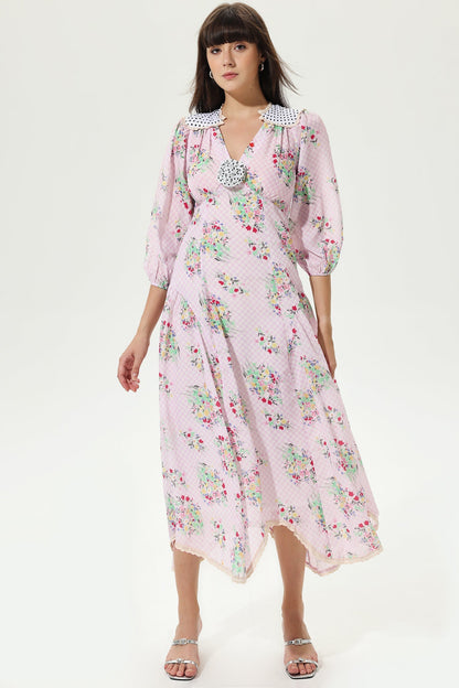 Effortlessly Elegant Dress with a Timeless Design