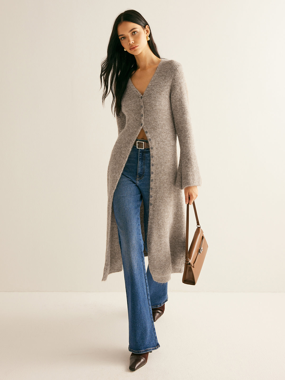 Effortlessly Elegant Sweater with a Timeless Design