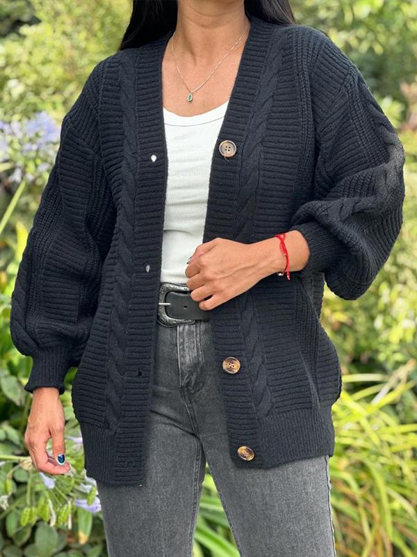Well Tailored Cardigan with a Graceful Silhouette