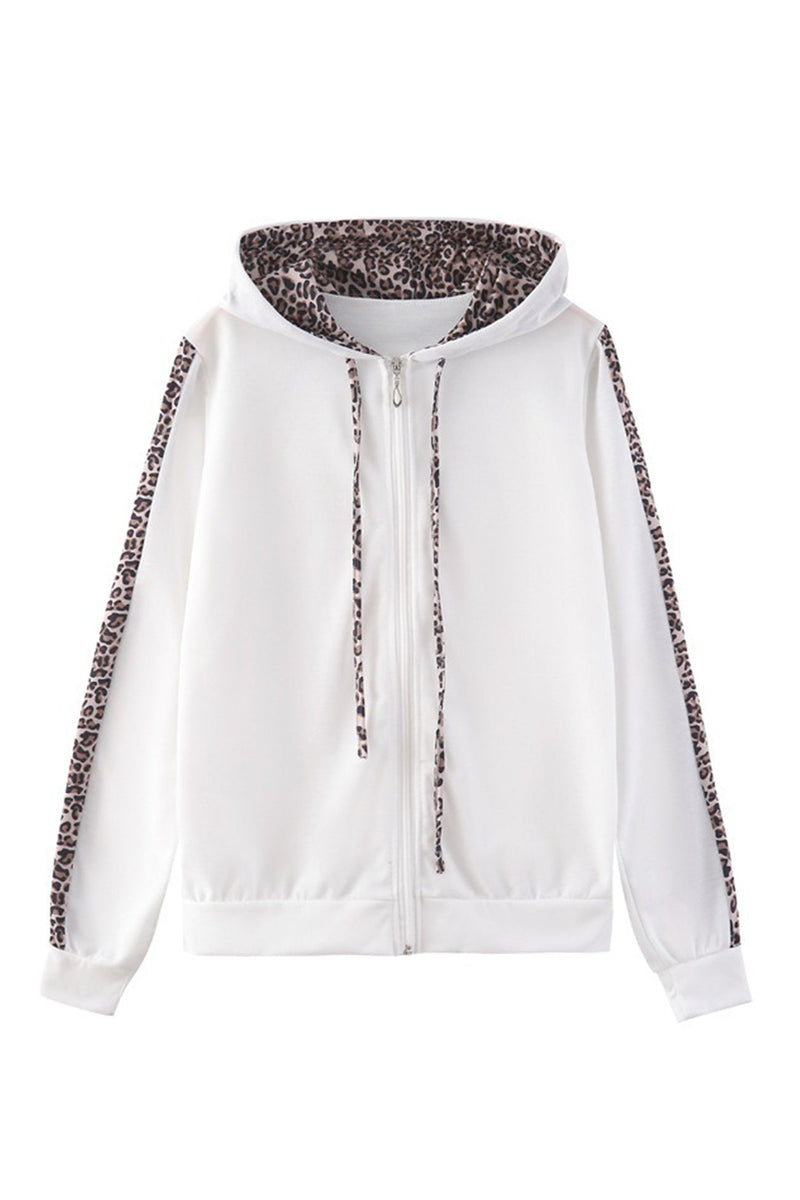 Effortlessly Elegant Garment with a Timeless Design