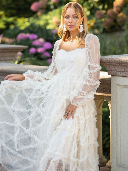 Beautifully Crafted Dress in a Classic Style