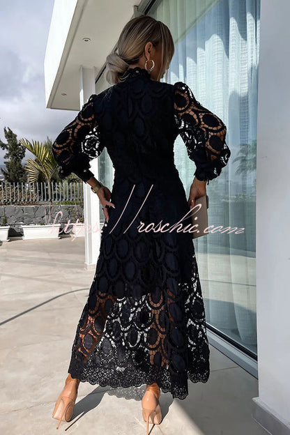 Classic Vintage Dress with a Flattering Fit