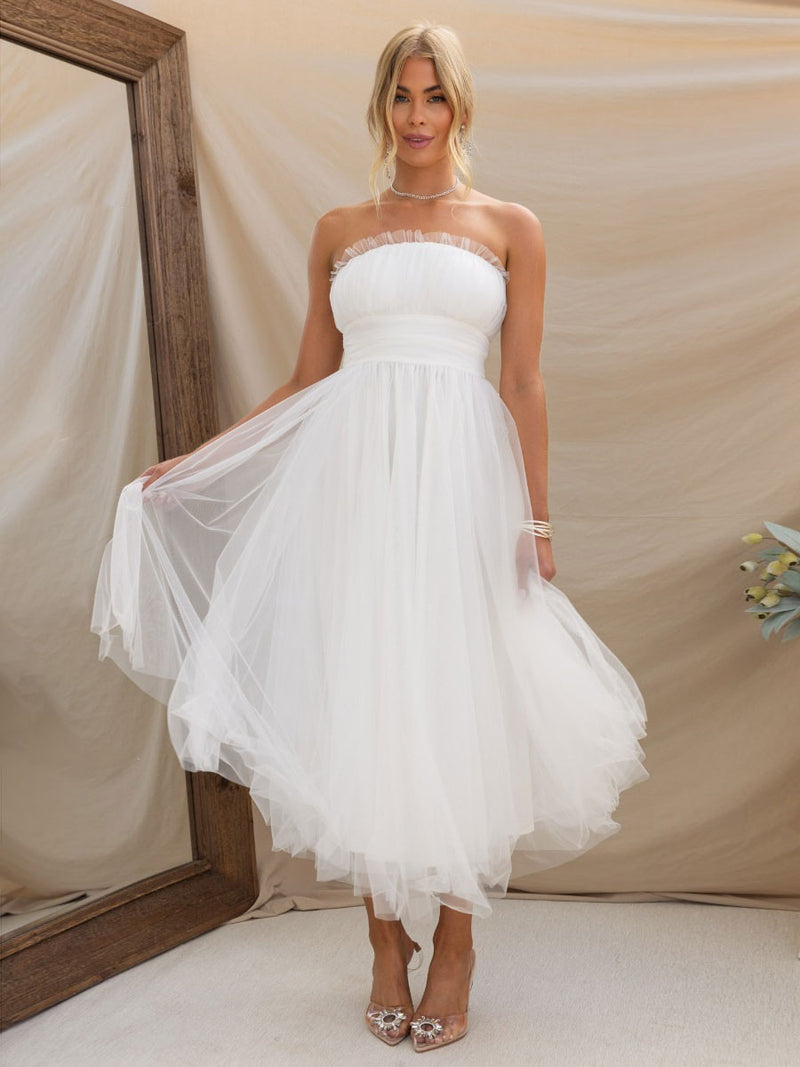 Gracefully Styled Dress for Any Occasion