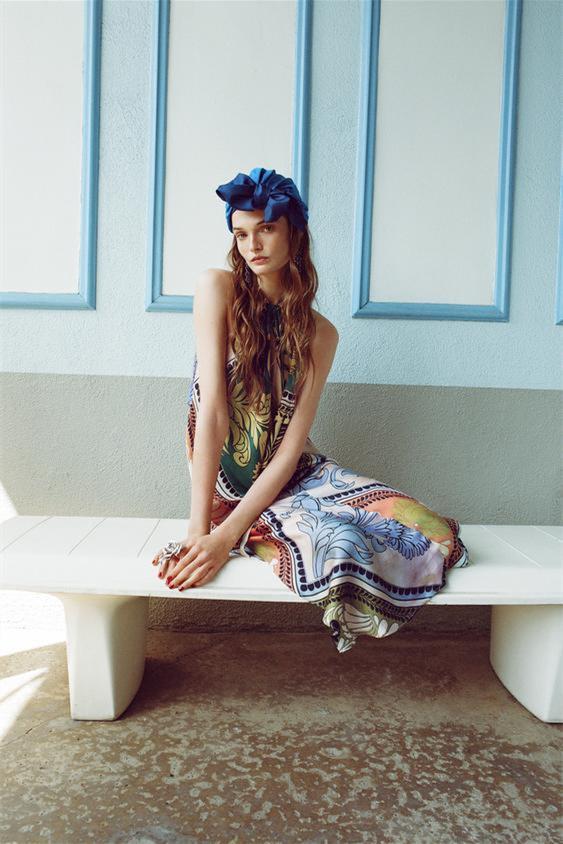 Classic Vintage & Enduringly Stylish Dress