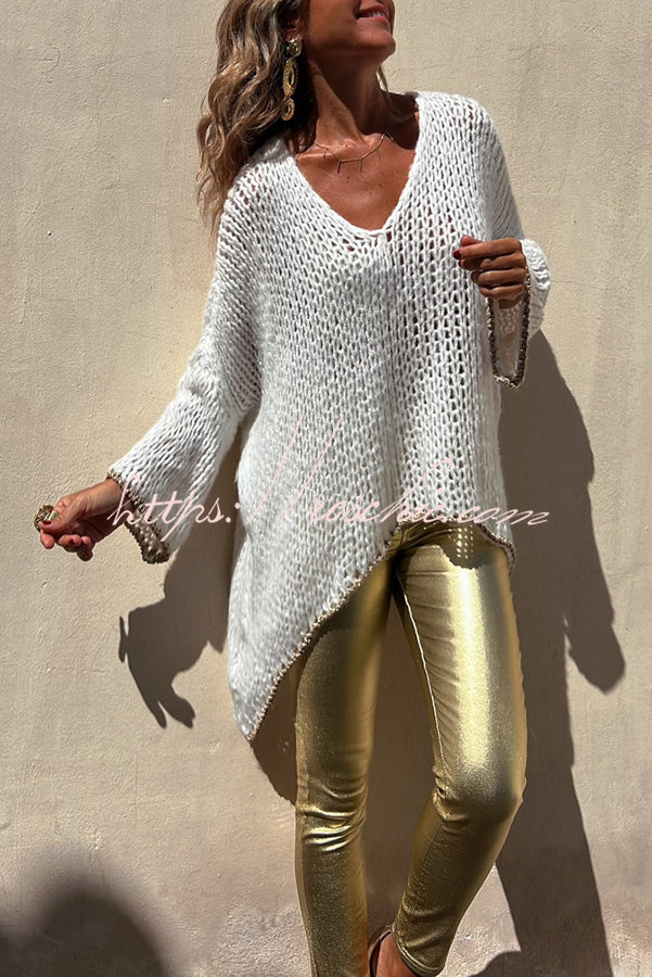 Well Tailored Sweater with a Graceful Silhouette