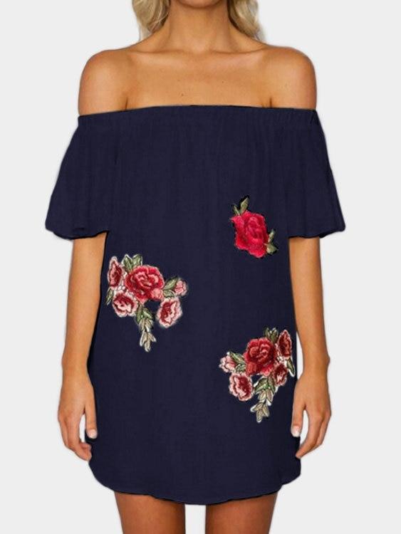Beautifully Finished Dress in a Timeless Design