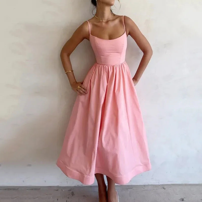 Classic Vintage Dress with a Flattering Fit