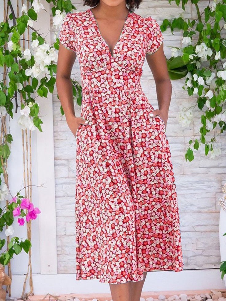 Classic Vintage Dress with a Flattering Fit