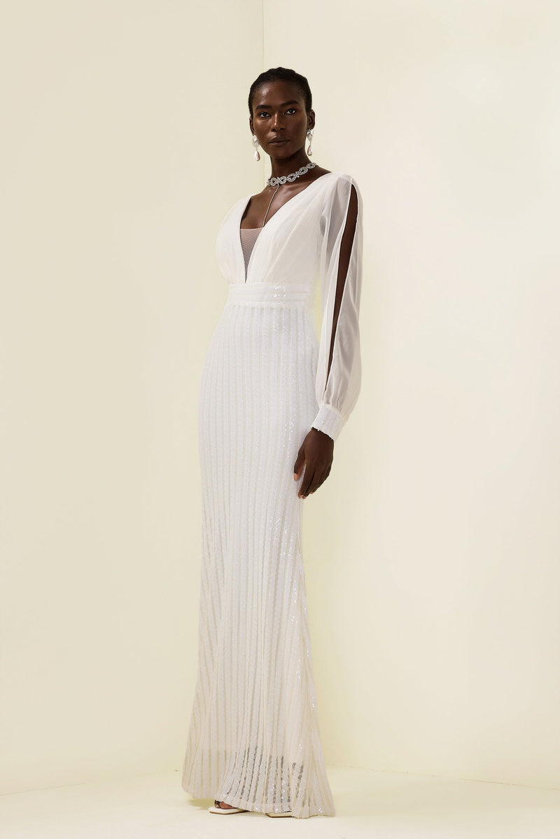 Beautifully Finished Dress in a Timeless Design