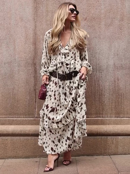Gracefully Styled Dress for Any Occasion
