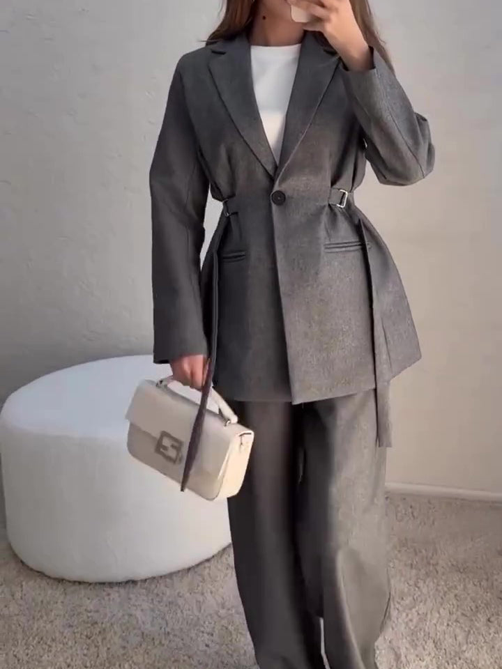Beautifully Crafted Pants in a Classic Style