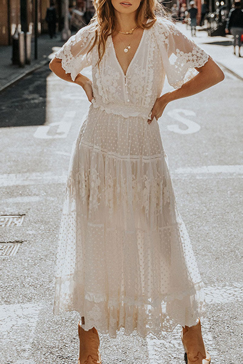 Effortlessly Elegant Dress with a Timeless Design