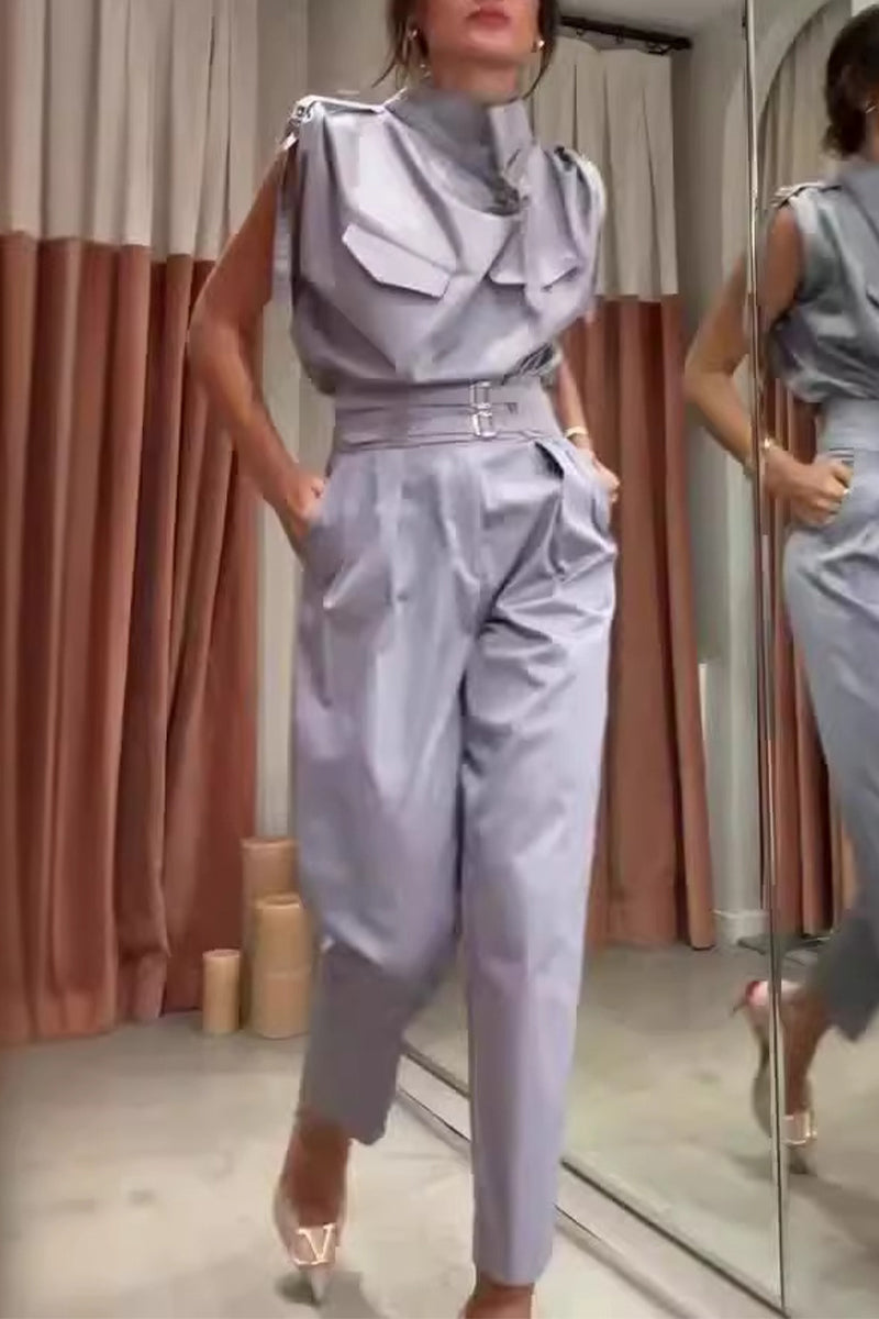 Effortlessly Elegant Garment with a Timeless Design