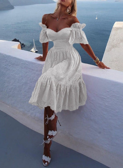 Beautifully Finished Dress in a Timeless Design