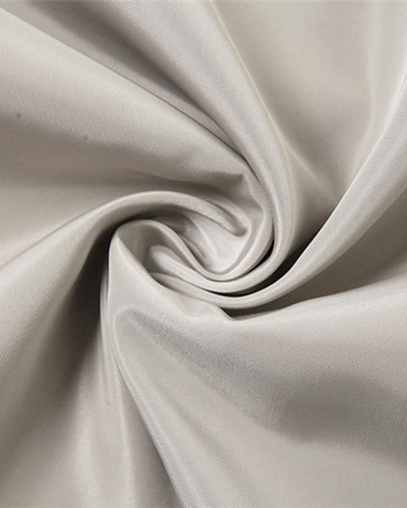 Effortlessly Elegant Pants with a Timeless Design
