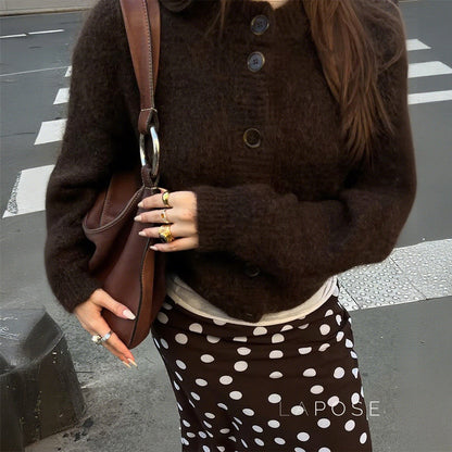 Gracefully Styled Cardigan for Any Occasion