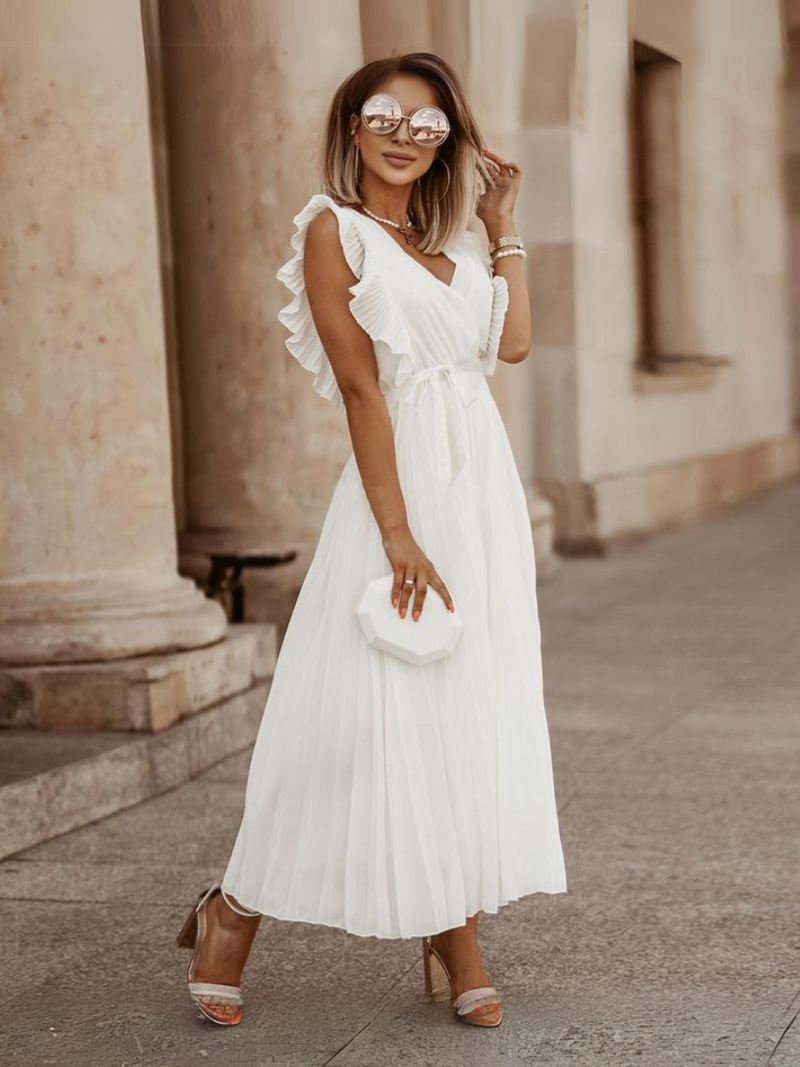 Effortlessly Elegant Dress with a Timeless Design