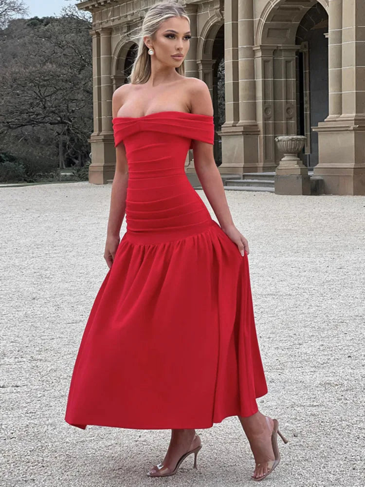 Beautifully Finished Dress in a Timeless Design