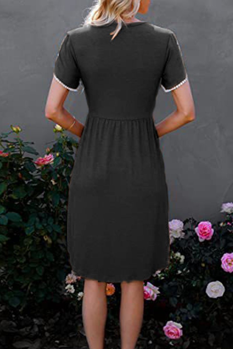 Beautifully Crafted Dress in a Classic Style