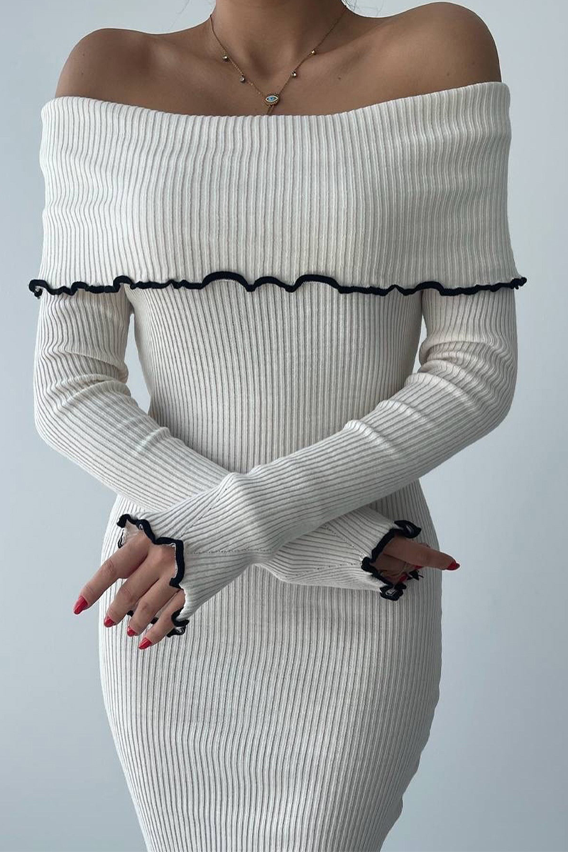 A Vintage Style Dress with Delicate Timeless Details
