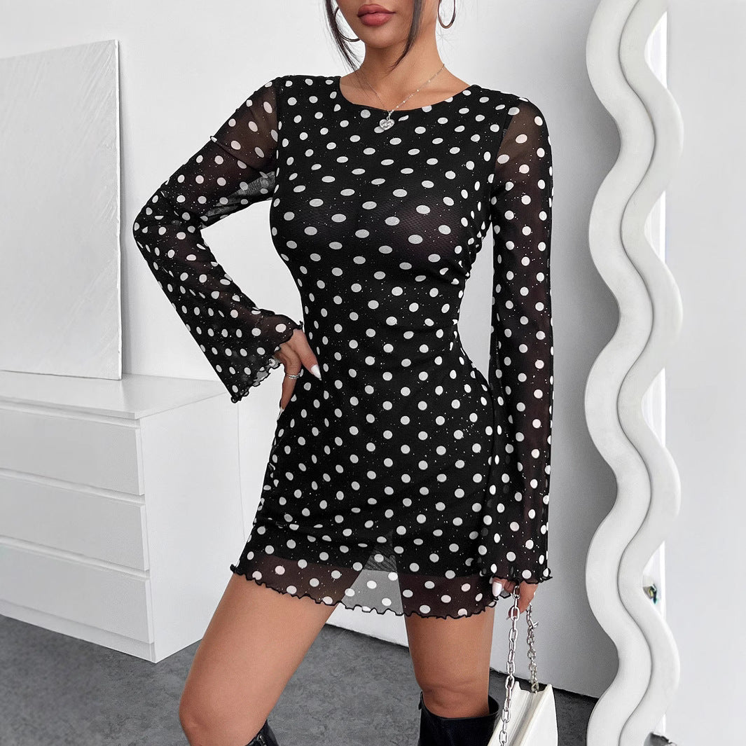 Beautifully Finished Dress in a Timeless Design