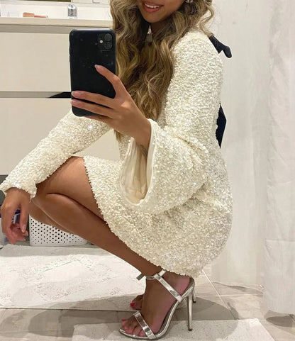 Effortlessly Elegant Dress with a Timeless Design