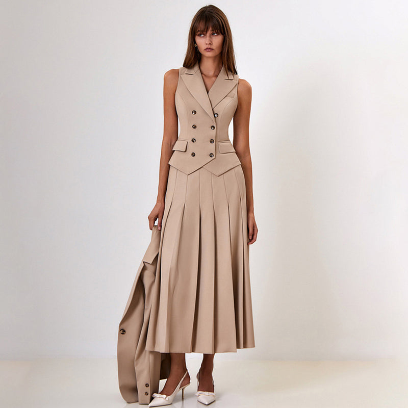 Sophisticated Dress with a Clean Classic Look