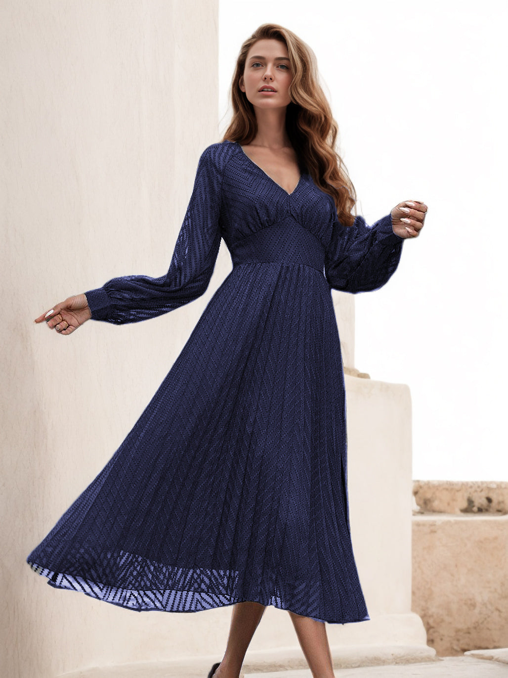 Beautifully Finished Dress in a Timeless Design