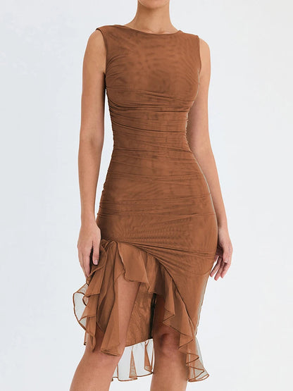 Well Tailored Dress with a Graceful Silhouette