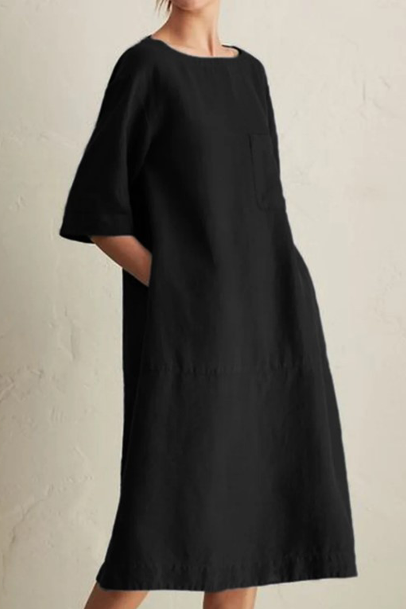 Classic Vintage Dress with a Flattering Fit
