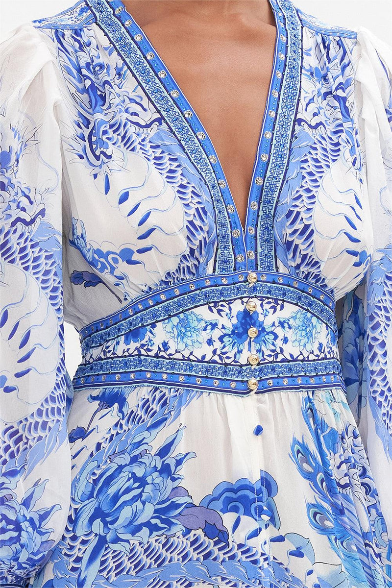 Classic Vintage Dress with a Flattering Fit