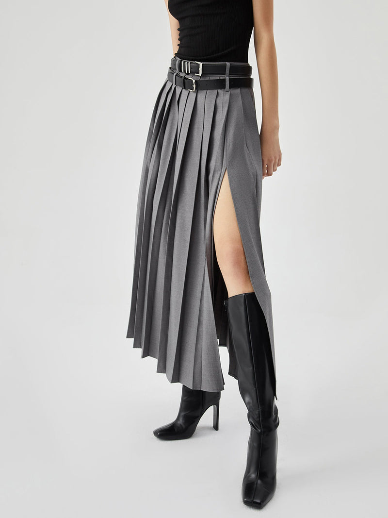 A Vintage Style Garment with Delicate Timeless Details