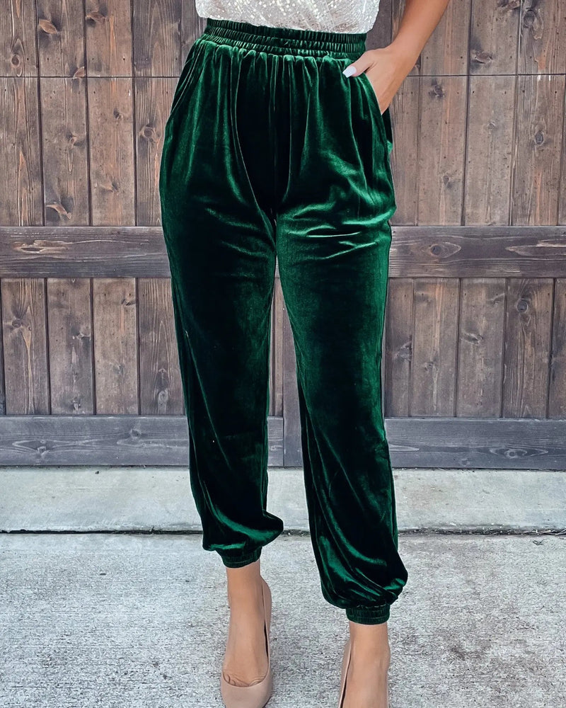 Gracefully Styled Pants for Any Occasion