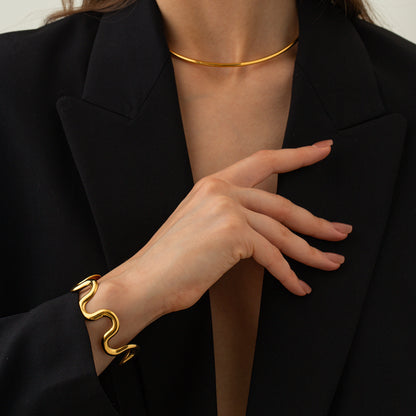 Charming Gold Bracelet for Any Occasion