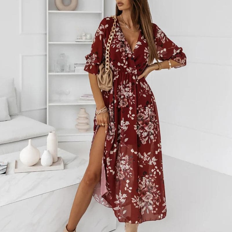 Well Tailored Dress with a Graceful Silhouette
