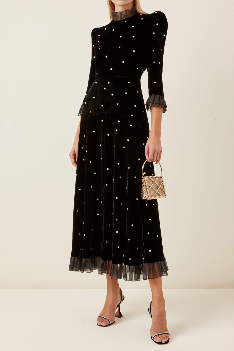 Classic Vintage Dress with a Flattering Fit