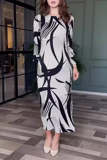Classic Vintage & Enduringly Stylish Dress