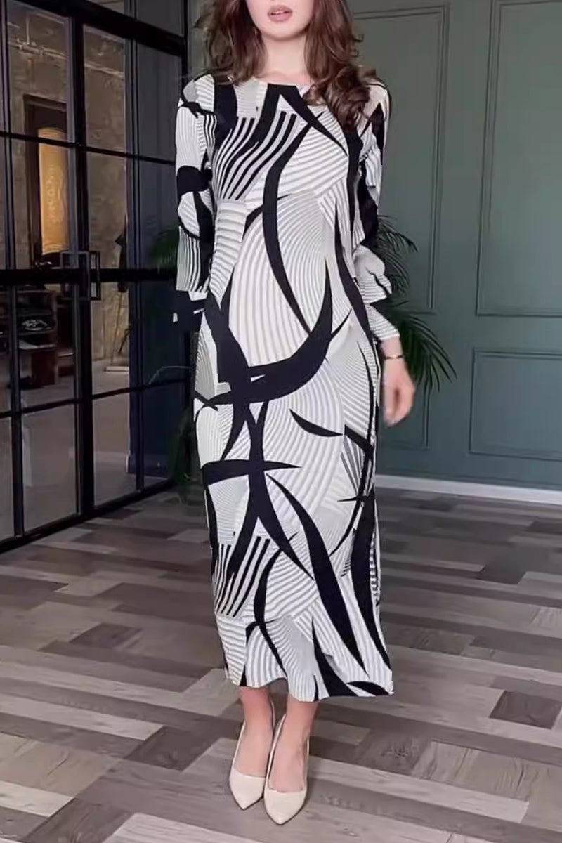 Classic Vintage & Enduringly Stylish Dress