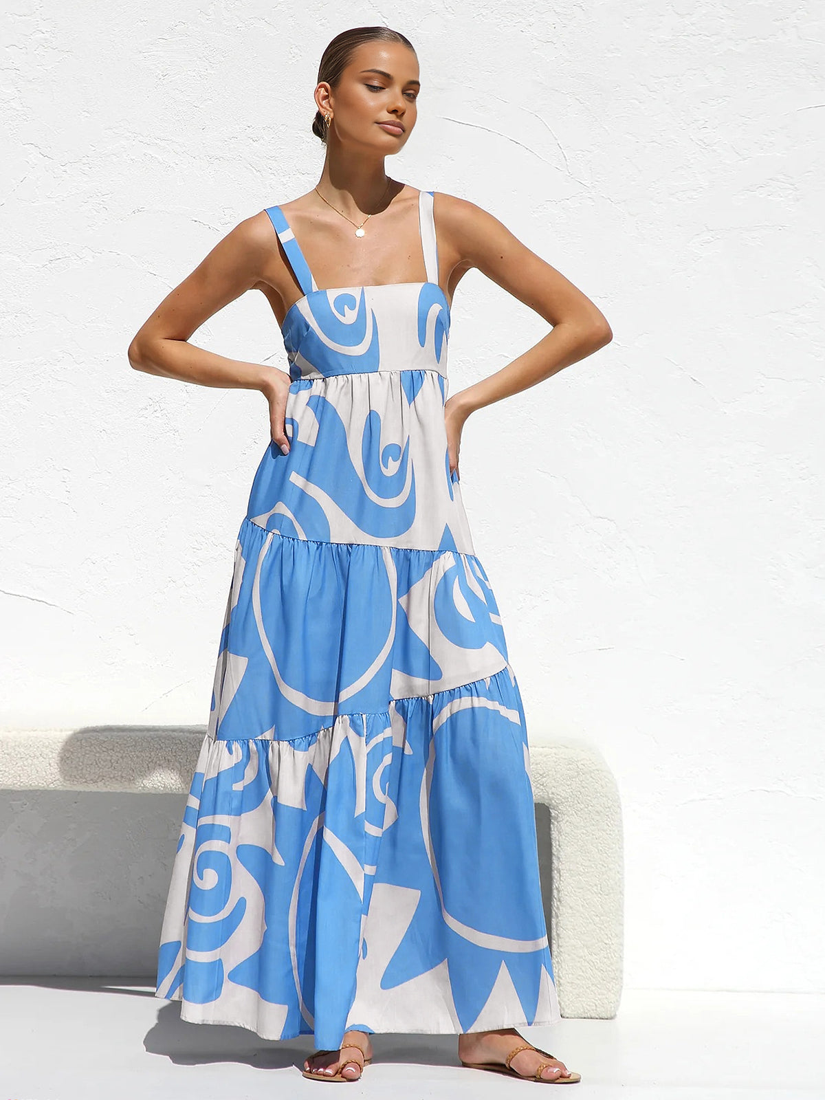 Beautifully Crafted Dress in a Classic Style