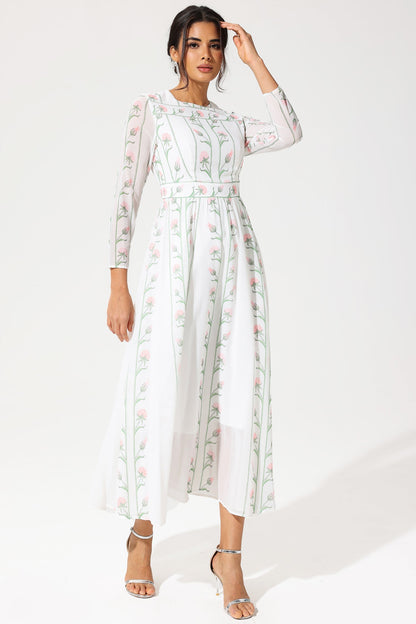 Well Tailored Dress with a Graceful Silhouette