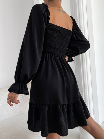 Effortlessly Elegant Dress with a Timeless Design