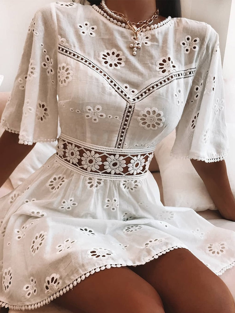 Sophisticated Dress with a Clean Classic Look