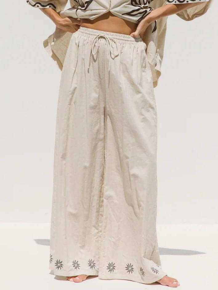 Polished Pants with an Effortless Classic Look