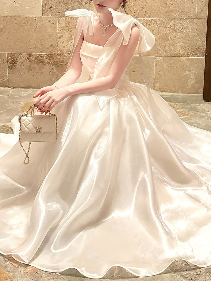 Beautifully Finished Garment in a Timeless Design