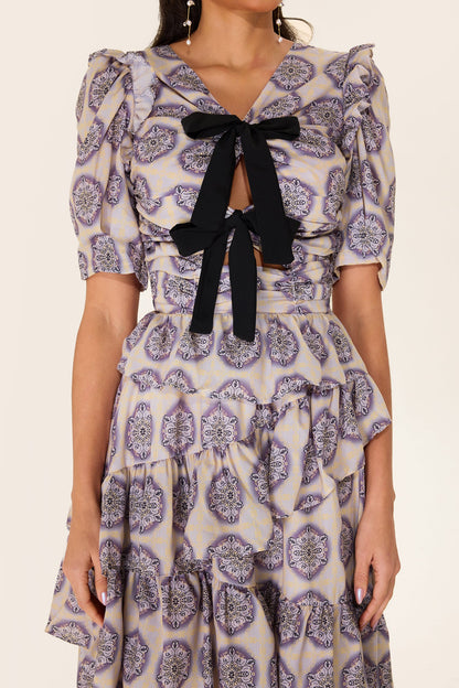 Gracefully Styled Dress for Any Occasion