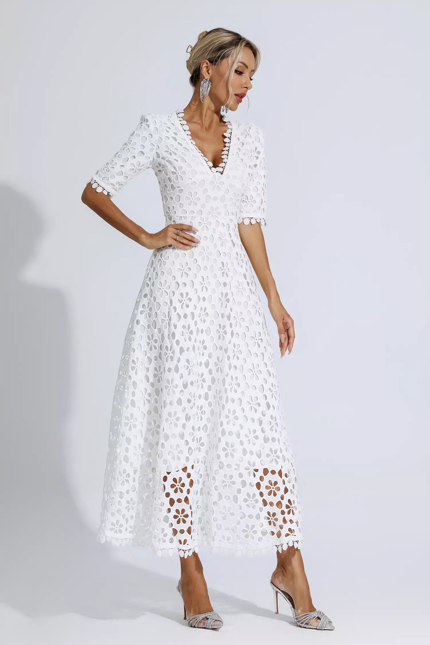 Beautifully Crafted Dress in a Classic Style