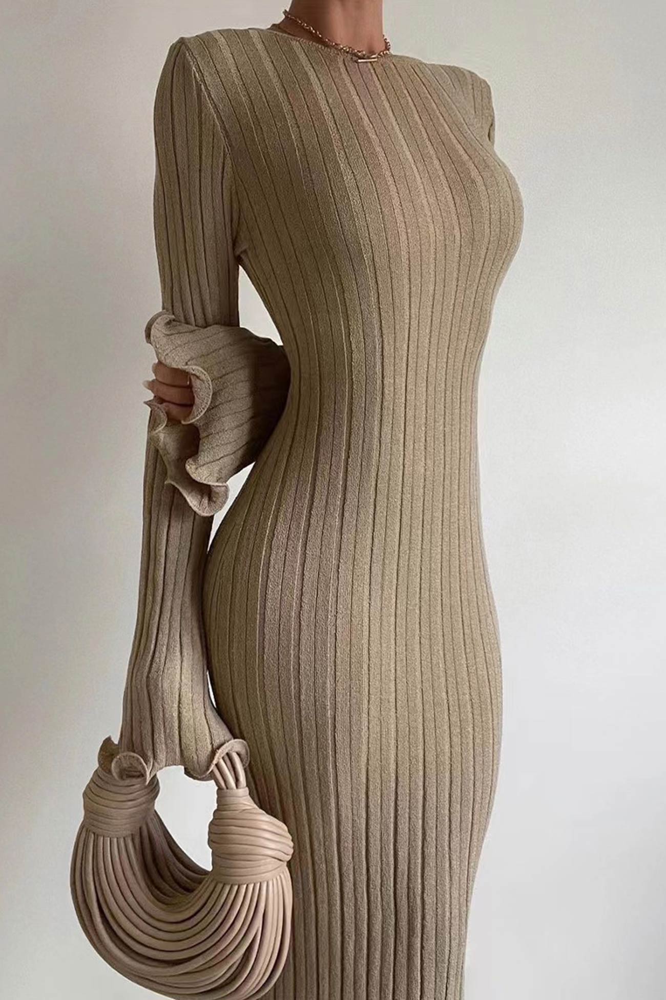 Classic Vintage Dress with a Flattering Fit