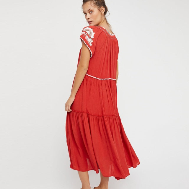 Beautifully Finished Dress in a Timeless Design